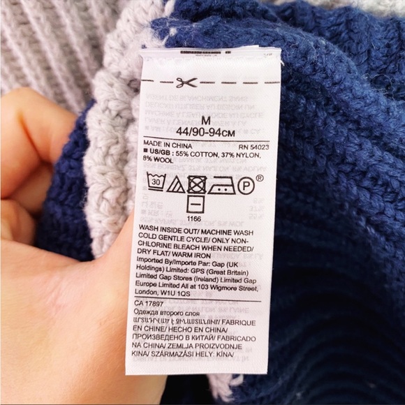 Two-Toned Collared Sweater - Picture 3 of 3